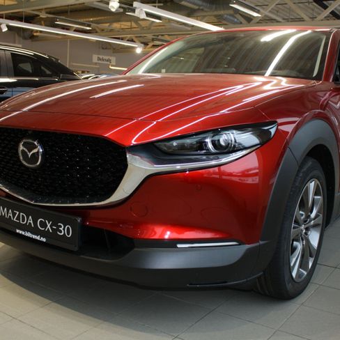 Rød Mazda CX-30