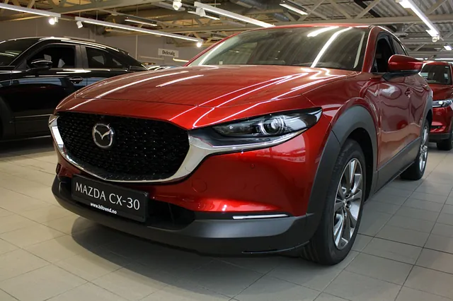 Rød Mazda CX-30
